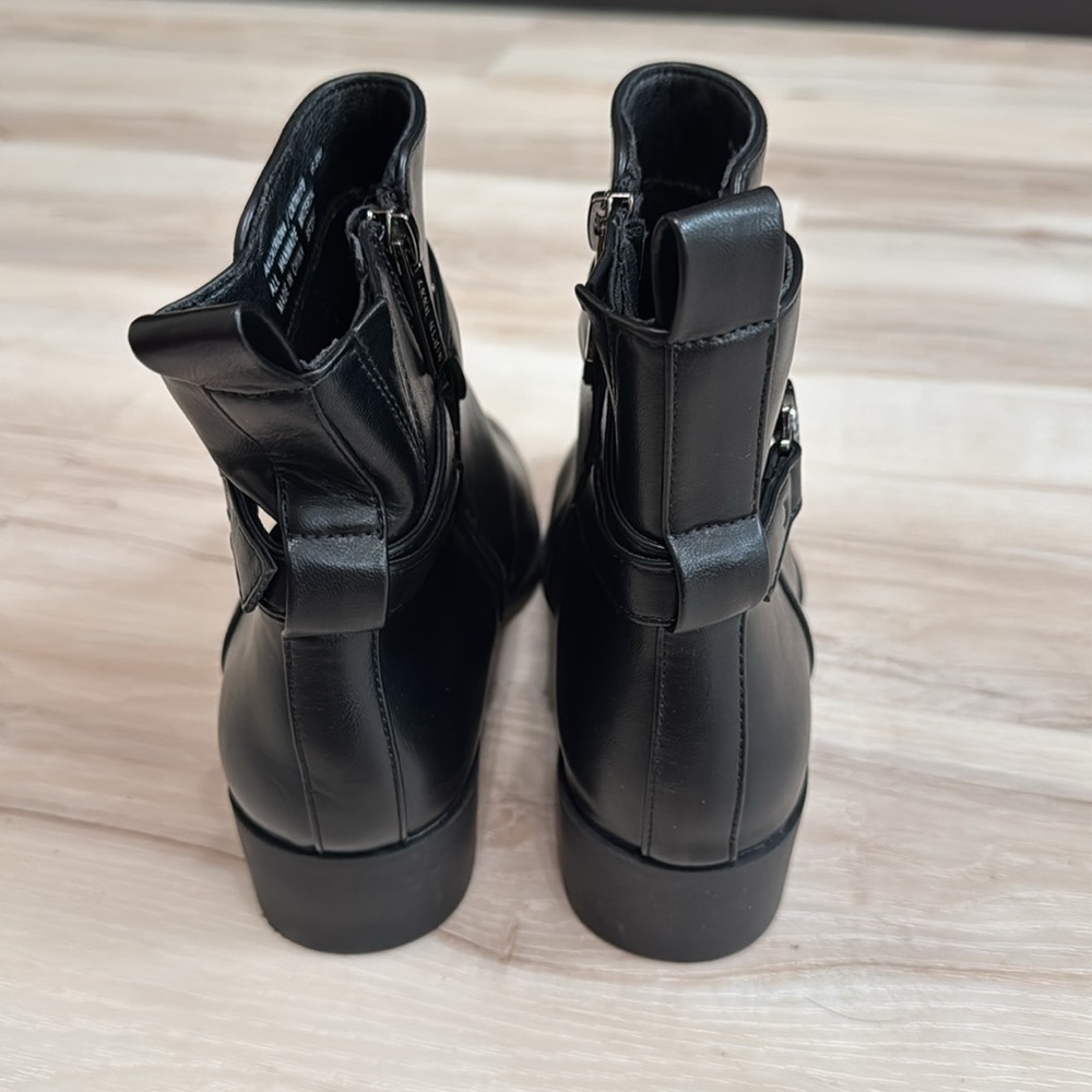 Anne Klein Catriona Black Ankle Booties 6.5M Low Heel Side Zip NWOT - Picture 5 of 7